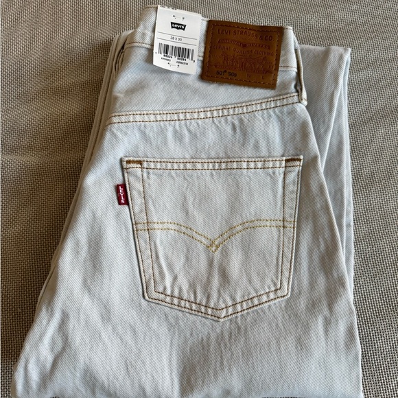 NWT Levi’s 501 90’s Jeans Light Wash - Picture 4 of 5
